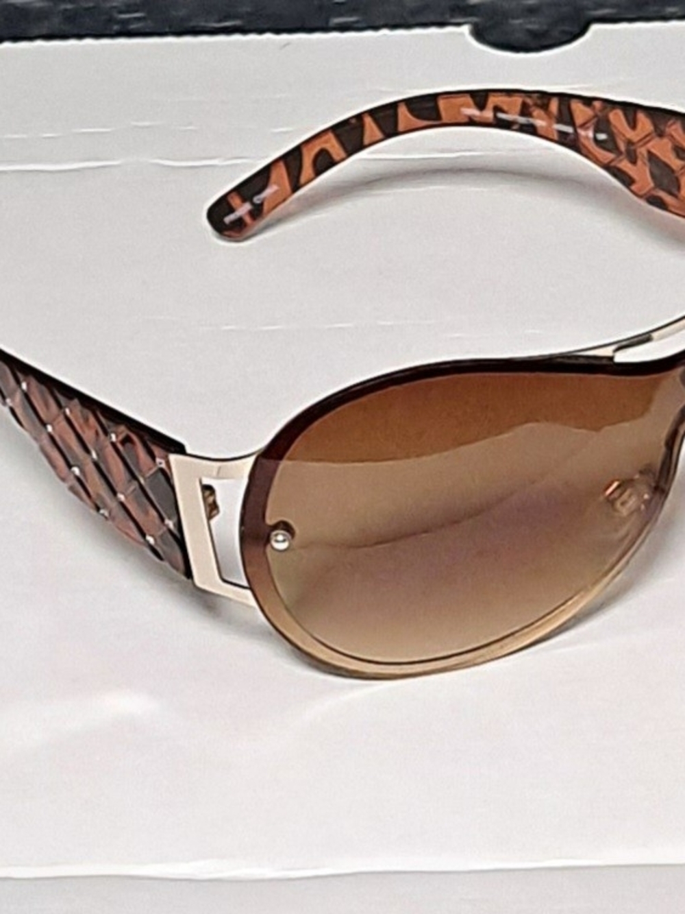 GlamRock Y2K Sheild Sunglasses - Picture 4 of 10